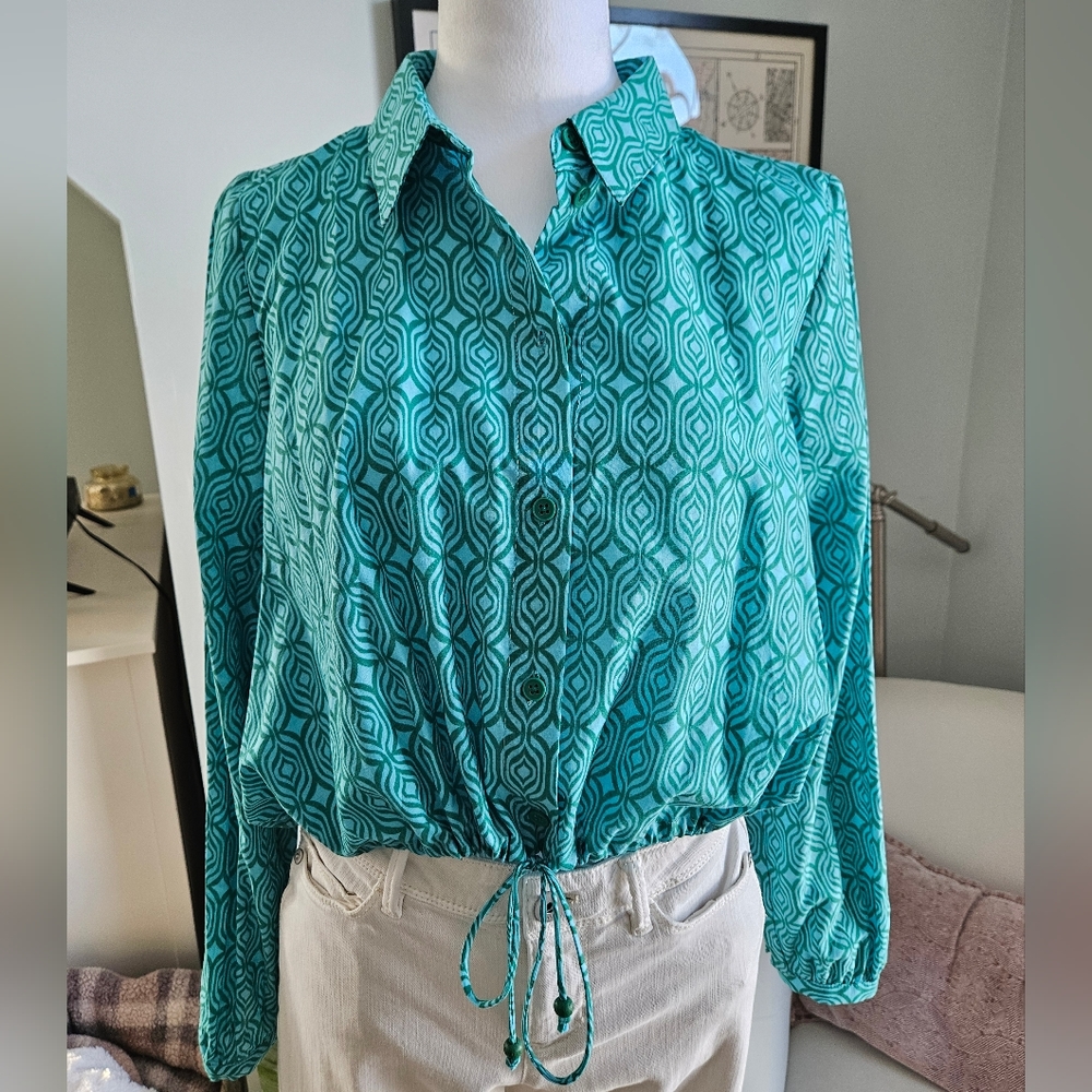 NWT ZARA Womens Geometric Button Up, Tie Front Long Sleeve Top Size Medium